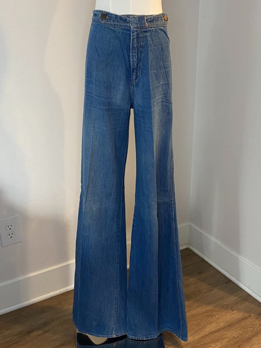 Ultra Rare Authentic Vintage 1970s Chemin de Fer Bell Bottom Jeans